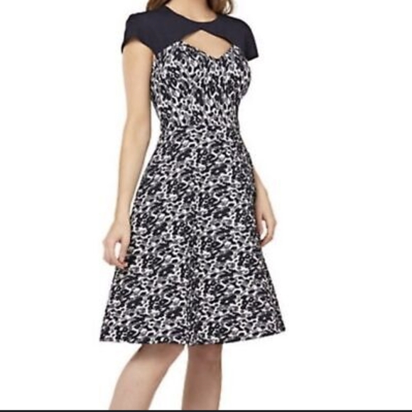 Kay Unger Dresses & Skirts - Kay Unger dress animal print midi. new label